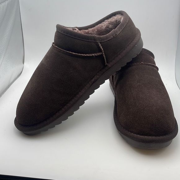 CUSHIONAIRE Women's COZY Faux Shearling Genuine Suede cozy mule slippers +Memory - Picture 6 of 7